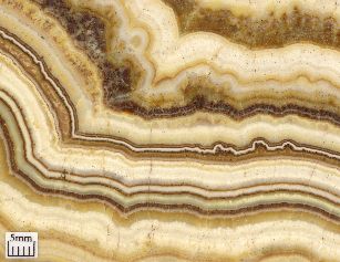 Linear banding in a travertine deposit